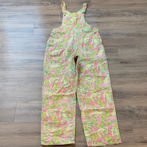 Lilly Pulitzer Pants - Lilly Pulitzer Vibrant Pink and Green Lion and Fish Overalls Size 6